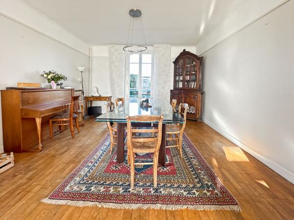 Maison Poissy 8 pièce(s) 175.24 m2