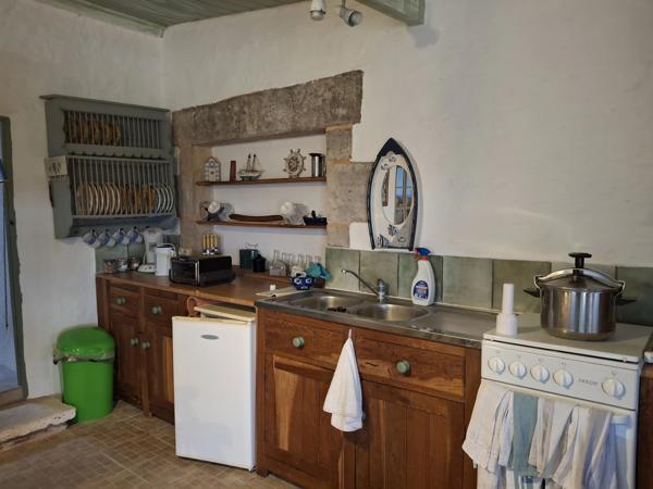 Maison, grange, atelier, hangar et terrain offrant une vue imprenable