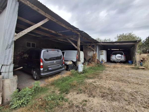 Maison, grange, atelier, hangar et terrain offrant une vue imprenable
