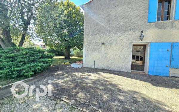 Maison à vendre    7 pièces •  Saint-Martin-de-Crau