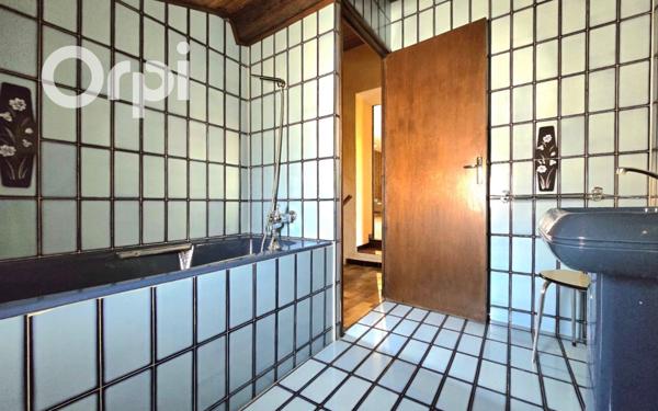 Maison à vendre    7 pièces •  Saint-Martin-de-Crau