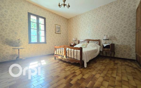 Maison à vendre    7 pièces •  Saint-Martin-de-Crau