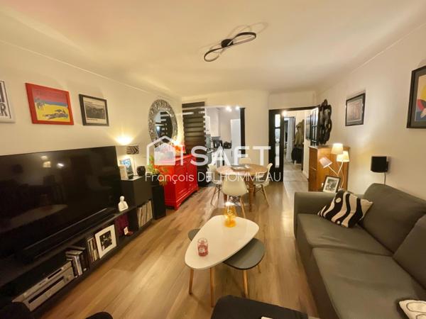 Appartement de 63m2 dans le pentagone , 2 chambres, 2 balcons, 1 cave , 1 place de parking