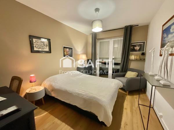 Appartement de 63m2 dans le pentagone , 2 chambres, 2 balcons, 1 cave , 1 place de parking