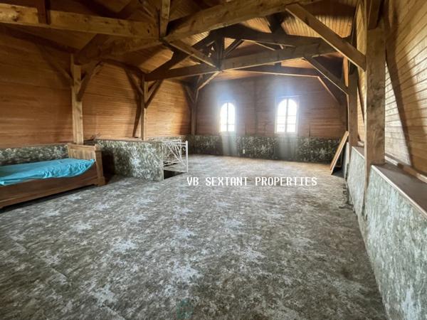 A 15 mn de Saint--Emilion, Propriété 4 hectares avec belle demeure et vue dominante