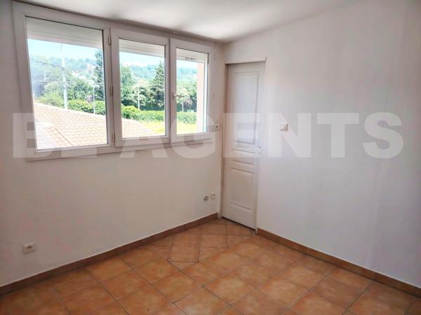 Immeuble 6 appartements  13% rendement