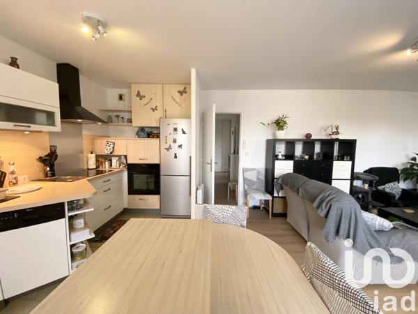 Appartement à vendre 3 pièces 64 m² Saint-Fargeau-Ponthierry