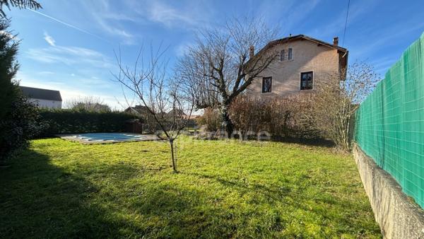 HYPER CENTRE – 210 m² – 6 CHAMBRES – PARC 1 300 m² – UNE MAISON FAMILIALE RARE À LES AVENIÈRES