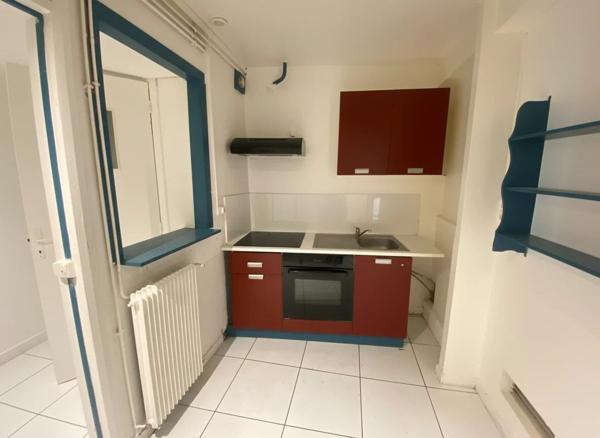 Vente                                                      Appartement
                        
                     2 pièces                      44 m2                     à Chartres