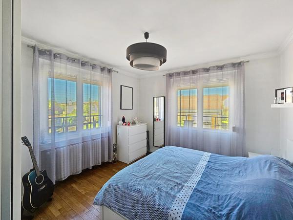 À LONGWY-HAUT : MAISON 110 M², 3 CHAMBRES, JARDIN ET GARAGE