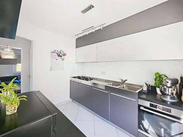 À LONGWY-HAUT : MAISON 110 M², 3 CHAMBRES, JARDIN ET GARAGE