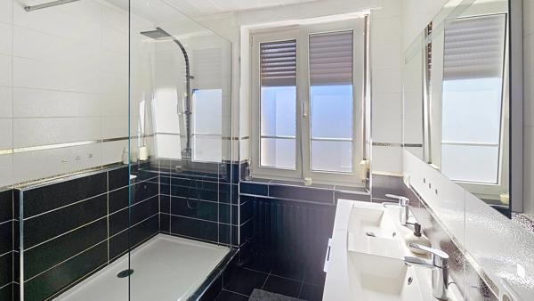 À LONGWY-HAUT : MAISON 110 M², 3 CHAMBRES, JARDIN ET GARAGE