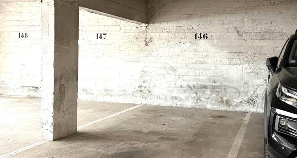 À vendre Parking 11.76 m² - Paris 75005