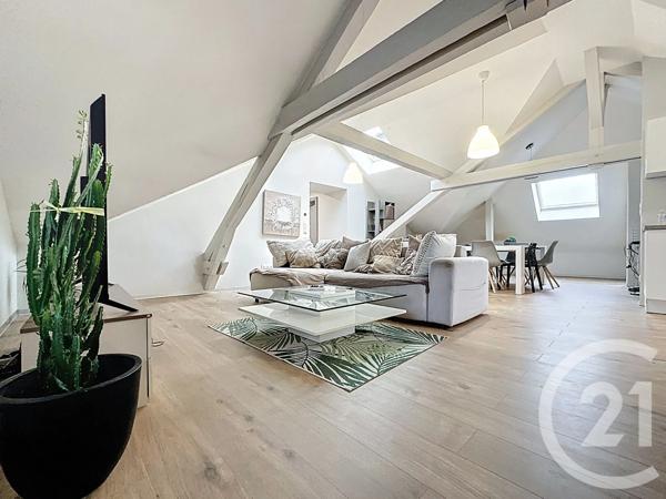 Appartement F5 à vendre  5 pièces - 104,64 m 2   STE SUZANNE  - 25