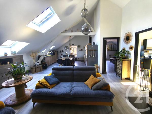 Appartement F5 à vendre  5 pièces - 104,64 m 2   STE SUZANNE  - 25
