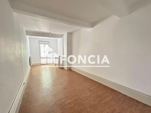 Location Appartement 3 pièces 91.47 m² - 34 BIS AVENUE GAL DE GAULLE Agen 47000