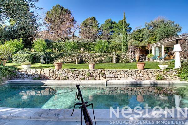 A VENDRE ! Maison T6 de 152 m² à Draguignan - 4 chambres avec piscine et garage