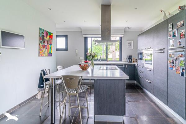 Maison à vendre 783 000 € Talence 6 p 175 m² DPE C