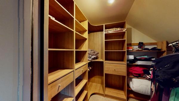 Propriété 314 m2 haut de gamme 11 pièce(s) 550 000