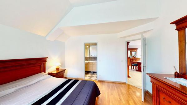 Propriété 314 m2 haut de gamme 11 pièce(s) 550 000