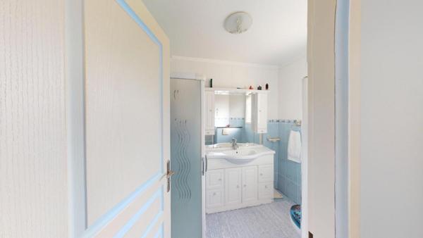 Propriété 314 m2 haut de gamme 11 pièce(s) 550 000