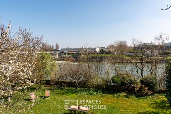 Maison d’architecte des années 70 avec une vue magnifique sur les bords de Seine