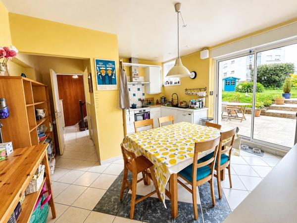Maison de caractère – 181 m² – Beaux volumes et prestations de qualité BREST (29)