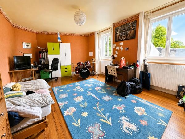 Maison de caractère – 181 m² – Beaux volumes et prestations de qualité BREST (29)