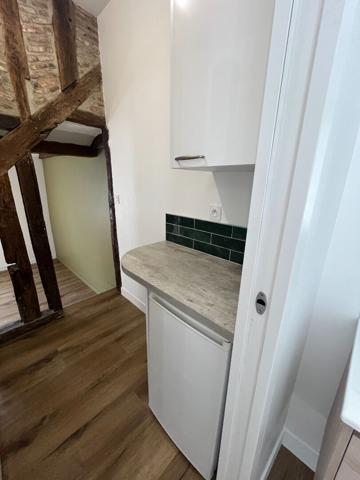 Location Appartement 1 pièce Tours (37000) - COLBERT ENTIEREMENT RENOVE
