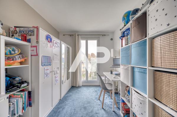 Appartement Rueil Malmaison 4 pièce(s) 90 m2 €450 000 ** - Référence 19664