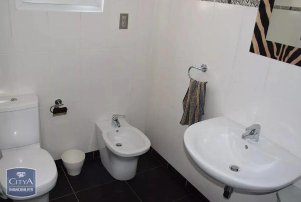 Maison à louer 4 pièces 140.03m² Marignane (13700)