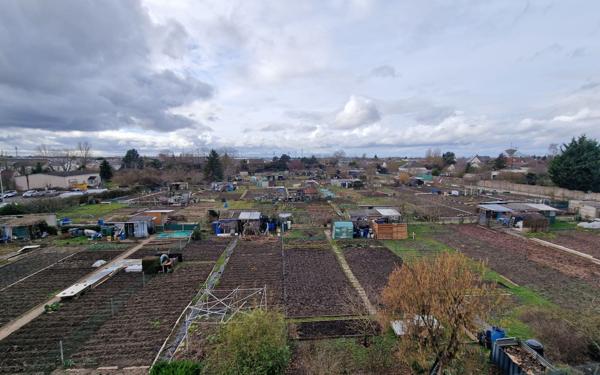 Appartement à vendre    3 pièces • 58 m2 Saint-Jean-de-la-Ruelle