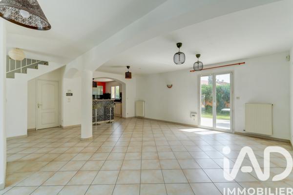 Maison à vendre 5 pièces 118 m² Meyzieu