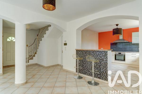 Maison à vendre 5 pièces 118 m² Meyzieu