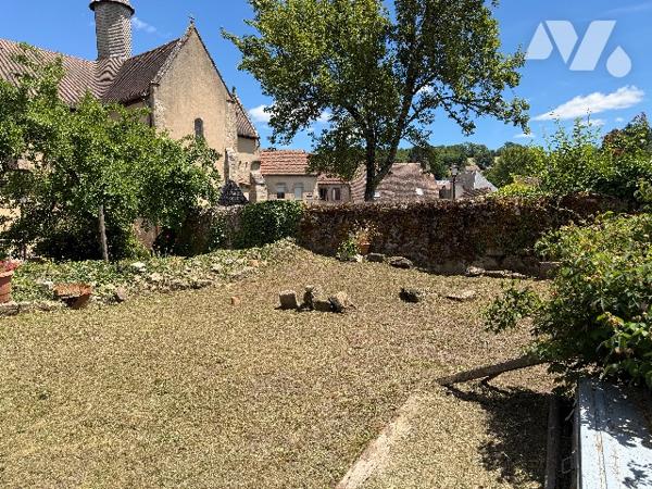 Maison T5 centre-ville FELLETIN avec petit jardin (non attenant)