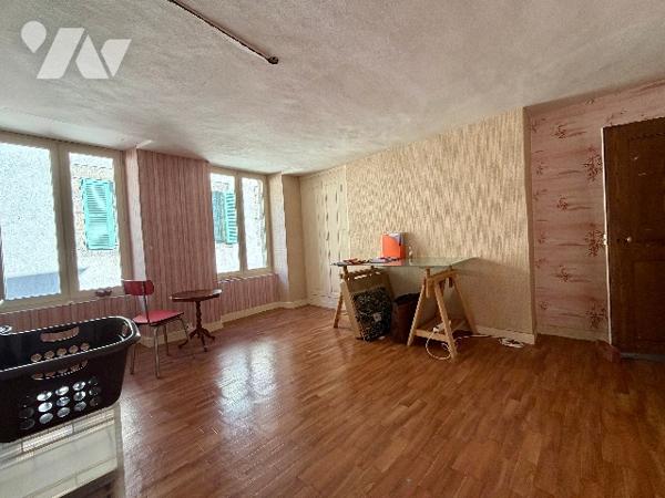 Maison T5 centre-ville FELLETIN avec petit jardin (non attenant)