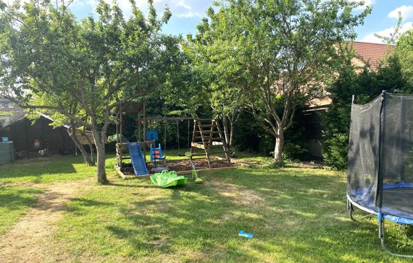 Très belle maison avec garage et jardin de 400 m2