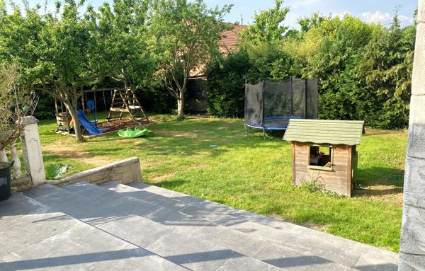 Très belle maison avec garage et jardin de 400 m2