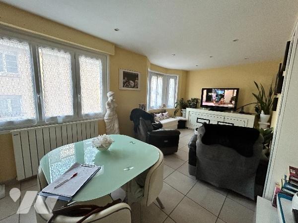 VENTE EN VIAGER OCCUPE - APPARTEMENT CENTRE DE COUTAINVILLE