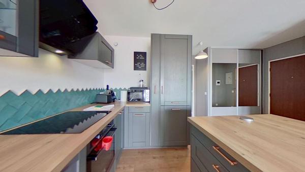 63 avenue des Frères Lumières Lyon 69008 – T2 Meublé – 945 €CC