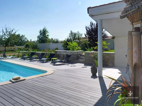 Vente Maison 6 pièces 145 m2 à Villerest