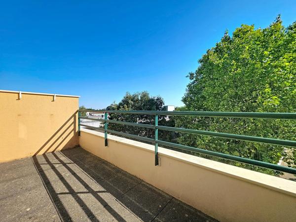 SPACIEUX DUPLEX 3 PIECES AVEC TERRASSES