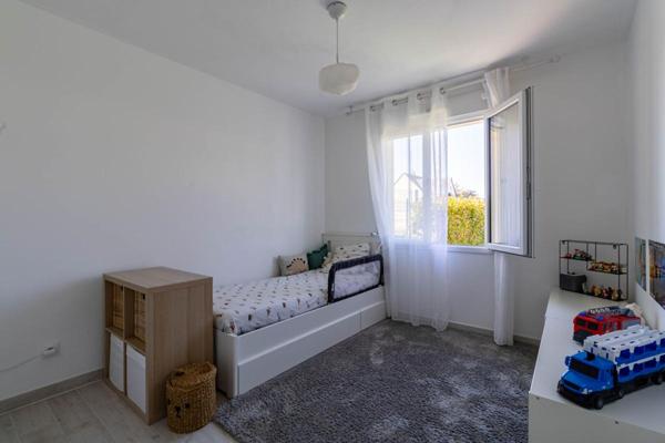 Maison Saint Denis Sur Loire 5 pièces 126 m2