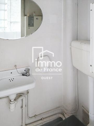 Local_professionnel LA ROCHE SUR YON