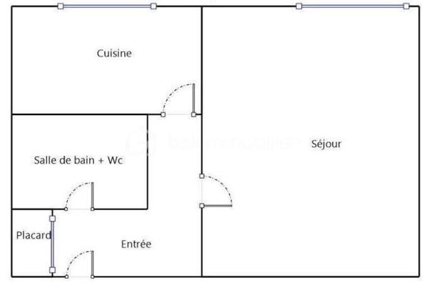 OPPORTUNITE!
Appartement type F1 de 33m2 situé au rez-de-chaussée légèrement surélevé, dans une résidence calme, cloturée et généreusement arborée!
Le studio est composé comme suit: une entrée avec placard distribue une salle de bain avec WC, une cuisine, et un spacieux séjour prolongé d'un joli balcon.

Studio dans la résidence les 10 000 Rosiers, résidence à l'entretien irréprochable, et avec commodités à deux pas, superette, pharmacie, crèche... 
Résidence située à Rosny-sous-Bois mais limitrophe de Fontenay-sous-Bois, de ce fait vous serez très bien connecté via l'autoroute à 2 minutes et à la gare de Val de Fontenay RER A et E (moins de 10" à pieds) et au métro 11 via le bus (10" de bus). Depuis la résidence vous serez au centre de Paris en moins de 30 minutes!

En plus de cet appartement vous bénéficierez d'une place de stationnement extérieur et d'une cave en sous-sol.

POINTS FORTS: 
-Aucune perte d'espace, plan optimisé
-Cave et Parking
-Localisation idéale accès à Paris rapide en transports ou véhicule : RER A, RER E, métro 11, autoroute.
-Charges maitrisées incluant chauffage, eau froide et chaude!

Taxe foncière : 1058 euros
Charges annuelles : 1800 euros (chauffage, eau chaude, eau froide et entretien des communs)