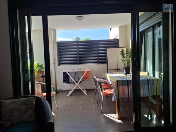 A vendre Appartement T2 au centre ville de la Possession vendu avec locataire.