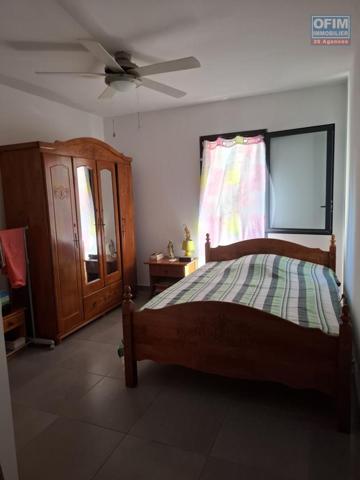 A vendre Appartement T2 au centre ville de la Possession vendu avec locataire.