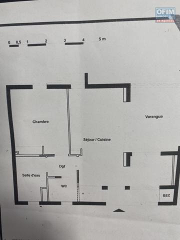 A vendre Appartement T2 au centre ville de la Possession vendu avec locataire.