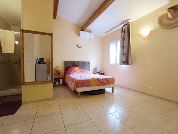 NARBONNE - APPARTEMENT 106M² - 2 CHAMBRES, 1 BUREAU, 1 TERRASSE, 1 GARAGE