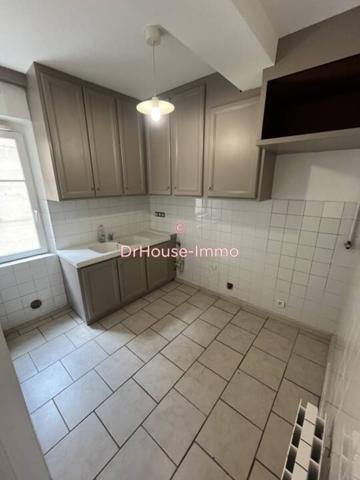 Immeuble à vendre 7 pièces de 200 m²